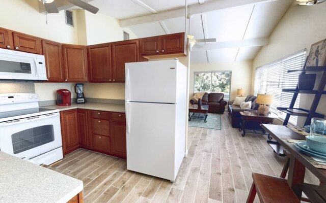 Peacock Bungalow - Left