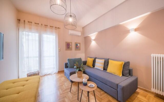 Brand new apartment touching Acropolis
