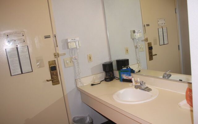 Howard Johnson East Syracuse