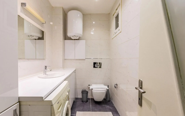 Comfy Flat Near Nisantasi and Taksim in Sisli