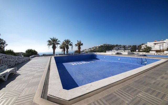 Flat With Sea View Pool and Terrace in Bodrum