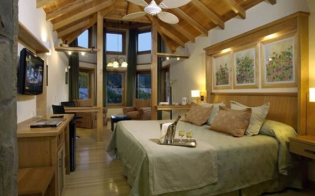 Hotel y Cabañas Le Village