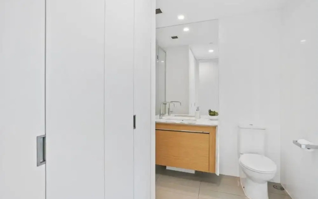 Luxury Beachfront Stay in Kirra