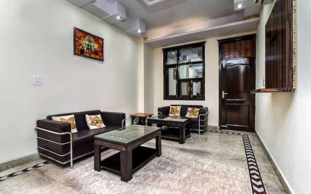 OYO 18831 Florence Residency
