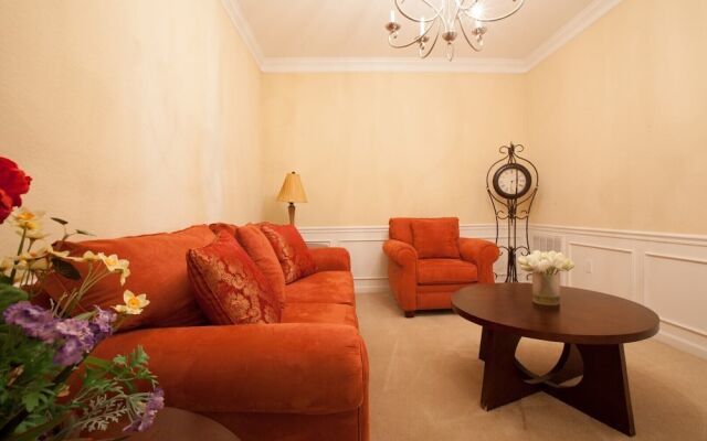 Lovely Third-floor Vista Cay Resort Condo!