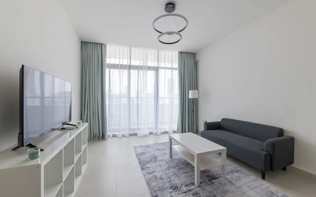 Splendid 1BR in Living Garden