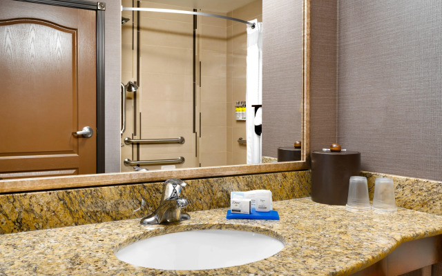 Holiday Inn Express & Suites Billings by IHG