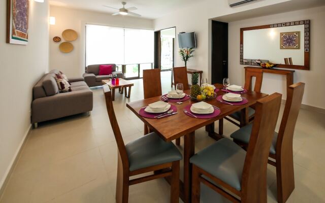 HIRA G2 Couples Retreat by Gate48