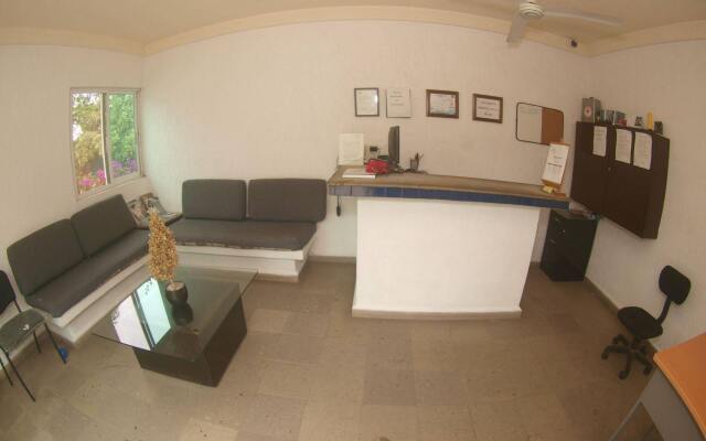 Hotel Parotas Manzanillo
