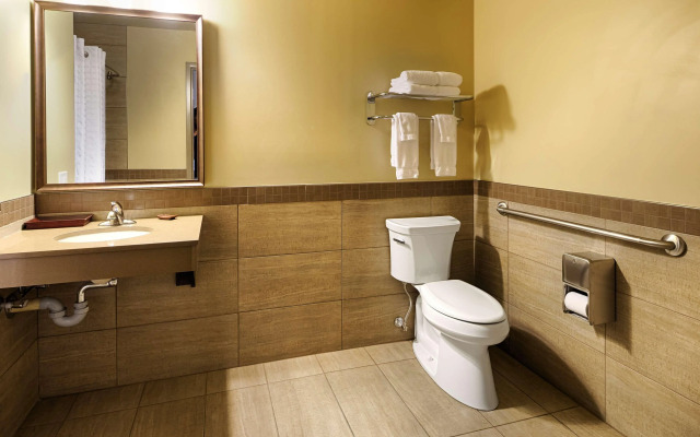 Best Western Plus Winnipeg West