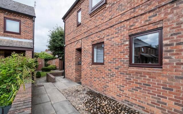 30 Fewster Way York