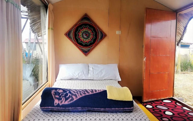 Uros Suma Jakana Lodge