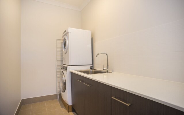 Broadwater Paradise