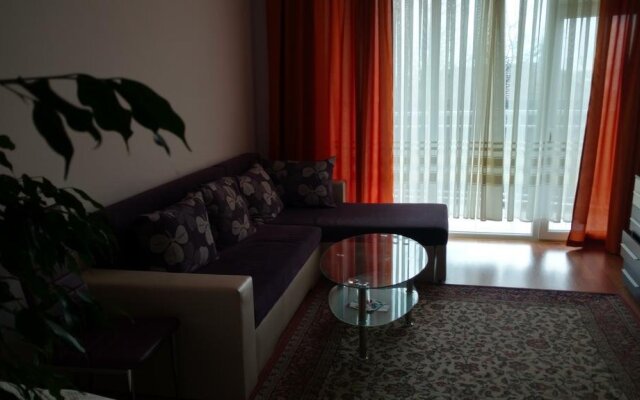 House Rezvaya with rooms for rent
