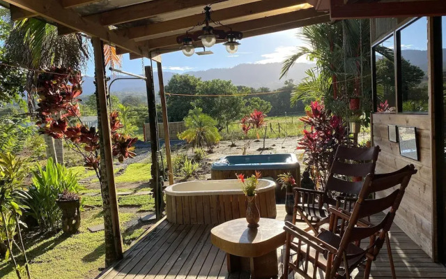 Uvita Oasis Retreat with Villa Cabins and Apartment