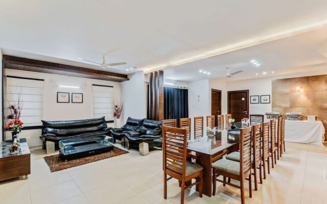 OYO 14502 Hotel Hill View Guest House Hitech City