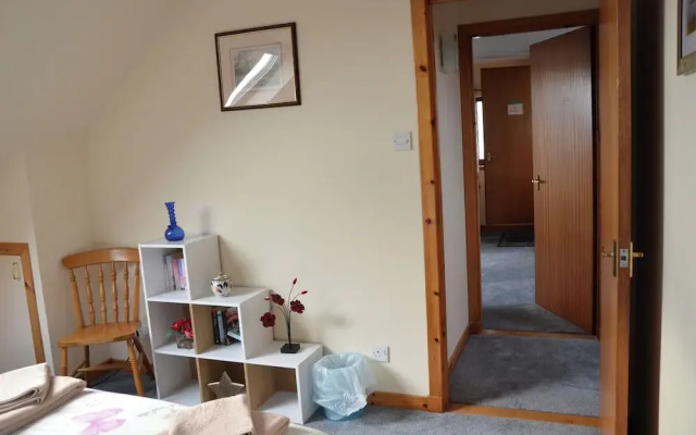 Cozy Aultbea Apartment With Sea View
