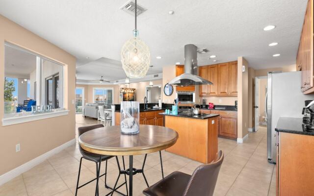 Sun West Palms 301