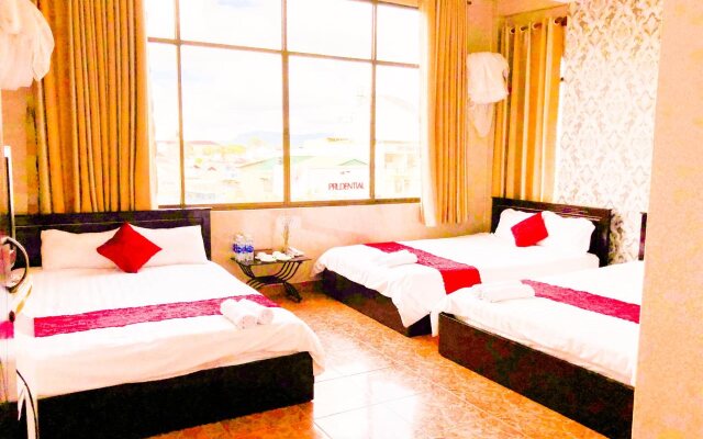 Hai Quyen Thien Cu Hotel