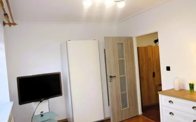 Large Holiday Apartment With a Garden in Stepnica