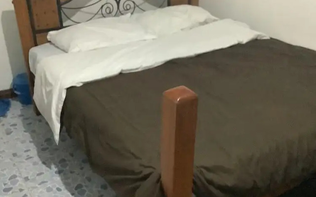 Guest House Hotel Chrisna - Hostel