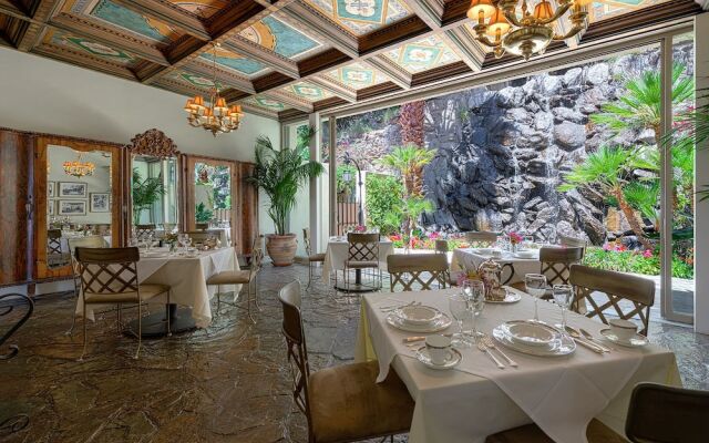 The Willows Historic Palm Springs Inn