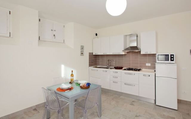 Historic Holiday Home in San Vincenzo near Beach