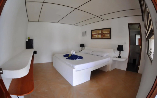 Parrot Resort Moalboal