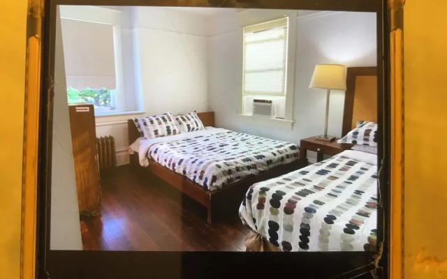 West Broadway guesthouse