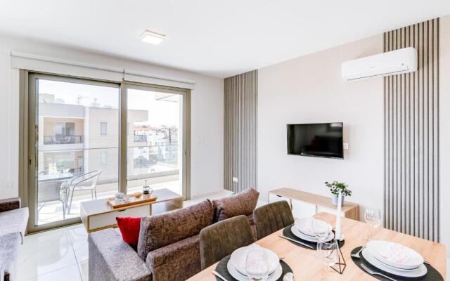 Adolina One Bedroom Apartment 104 by Ezoria