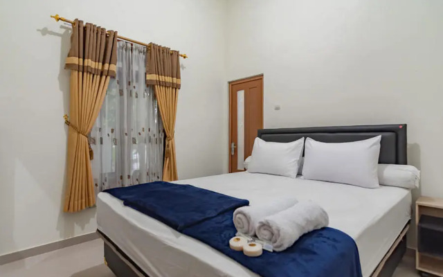 The Lima Guest House Syariah RedPartner