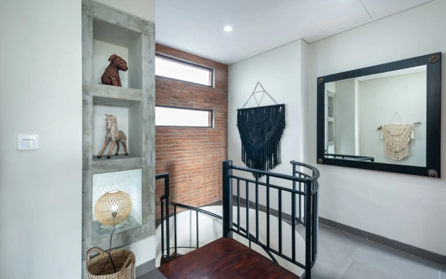 Villa Anyar