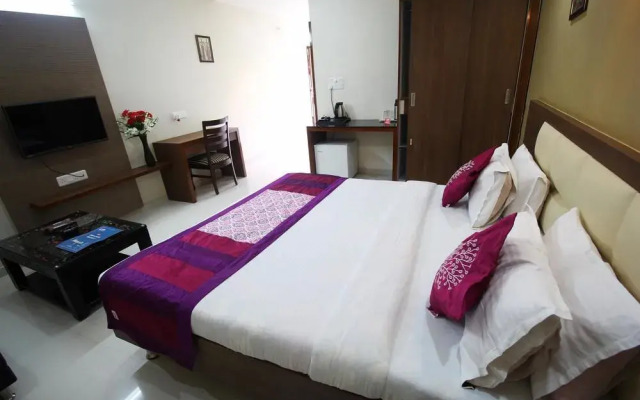 OYO Rooms Ahmedabad Airport Gandhinagar Highway