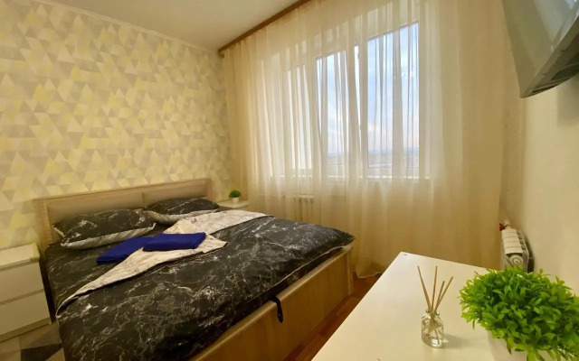 Apartments on Vyacheslav Klykov Avenue 76