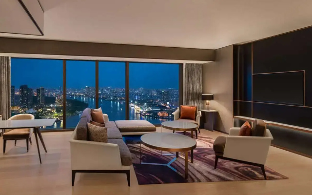 Hilton Saigon