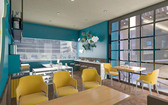 Kingfisher Nest Hotel Suites