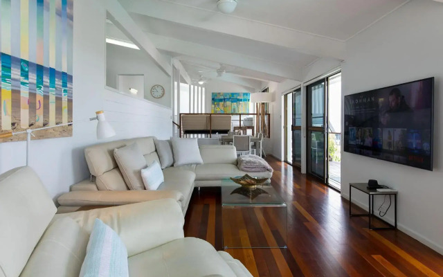 The Pool House Coolum Beach