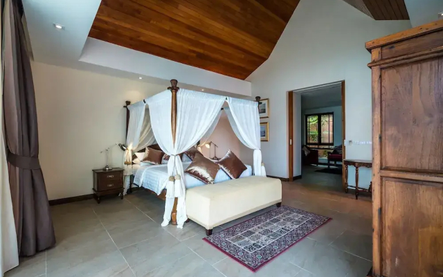 Nam Bo villa by Lofty