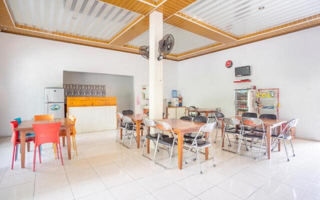 OYO 2974 Penginapan Roma 88