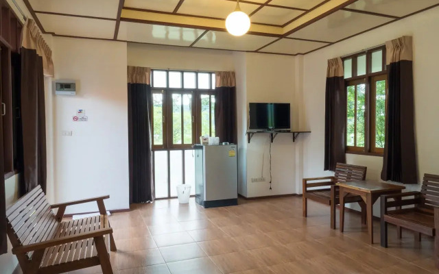 Khao Yai Country Hill Resort