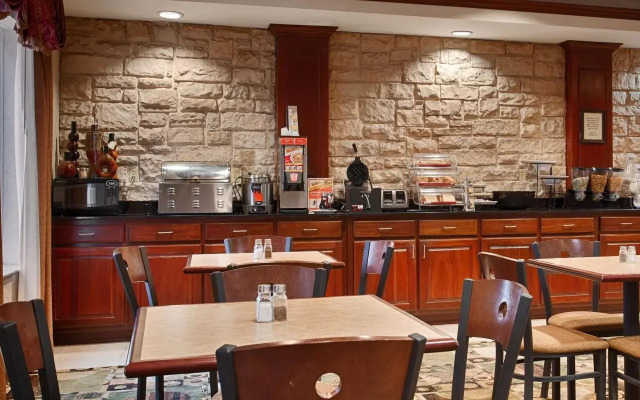 Best Western Granbury Inn & Suites
