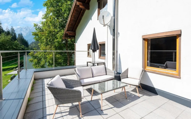 Spacious Apartment With Balcony