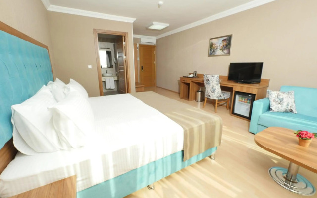 Golden Lounge Hotel