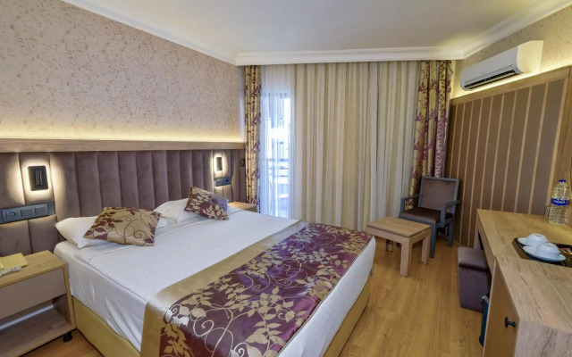 Kandelor Hotel