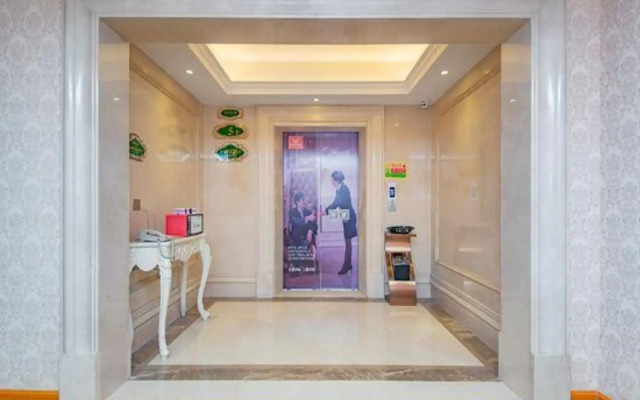 Werner Hotel (Xiaogan Wanda Plaza Hong Kong City Branch)