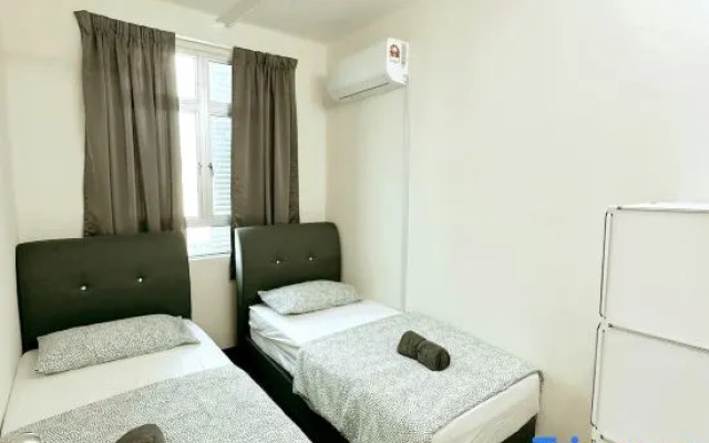 TuR16-10pax-4room1living-SPICE Stadium-1minFoodCourt-5minit Airport