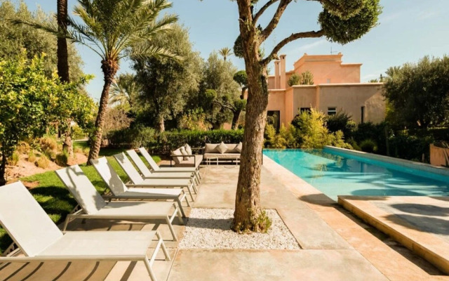 "luxury Private Home for 22 Pers & Pool..."