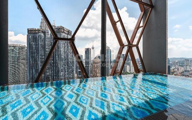 Scarletz KLCC Apartments By Soulasia