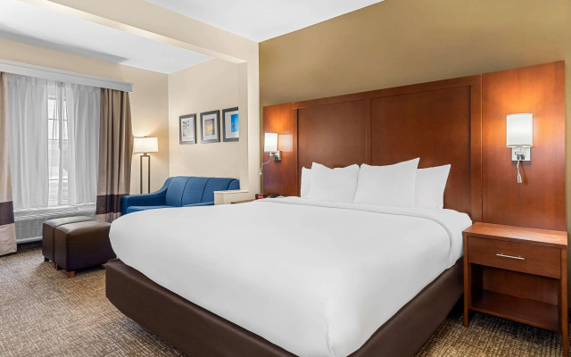 Comfort Suites near Camp Lejeune