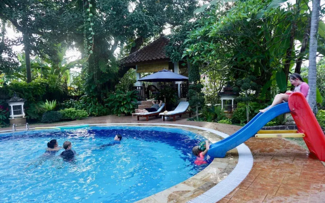 Gunung Paradis Retreat